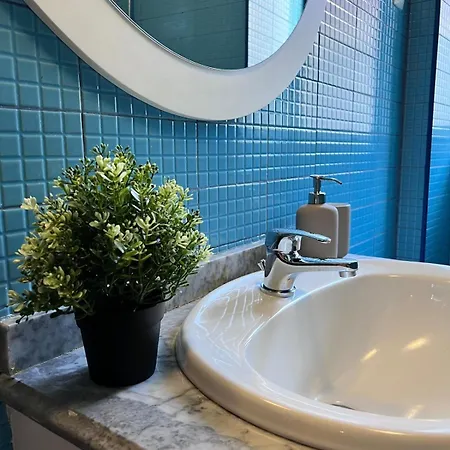 Apartament In The Heart Of *